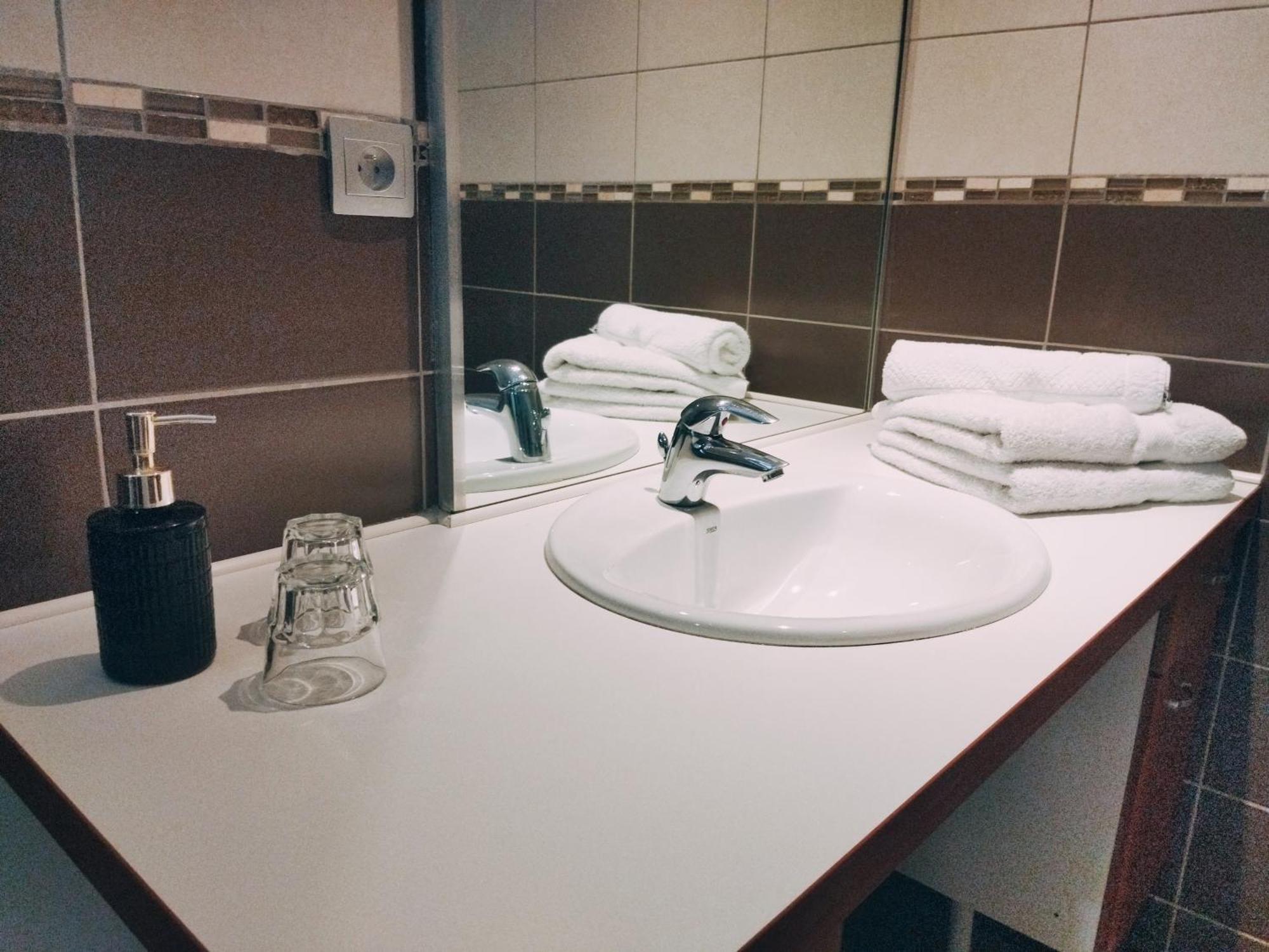 Aur Blan - Chambres Le Somail エクステリア 写真