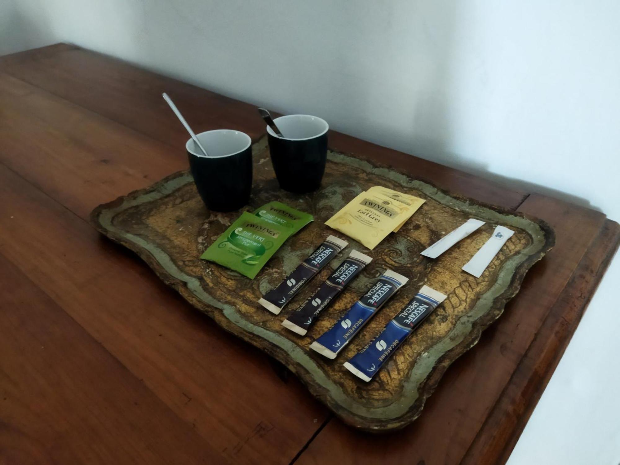 Aur Blan - Chambres Le Somail エクステリア 写真